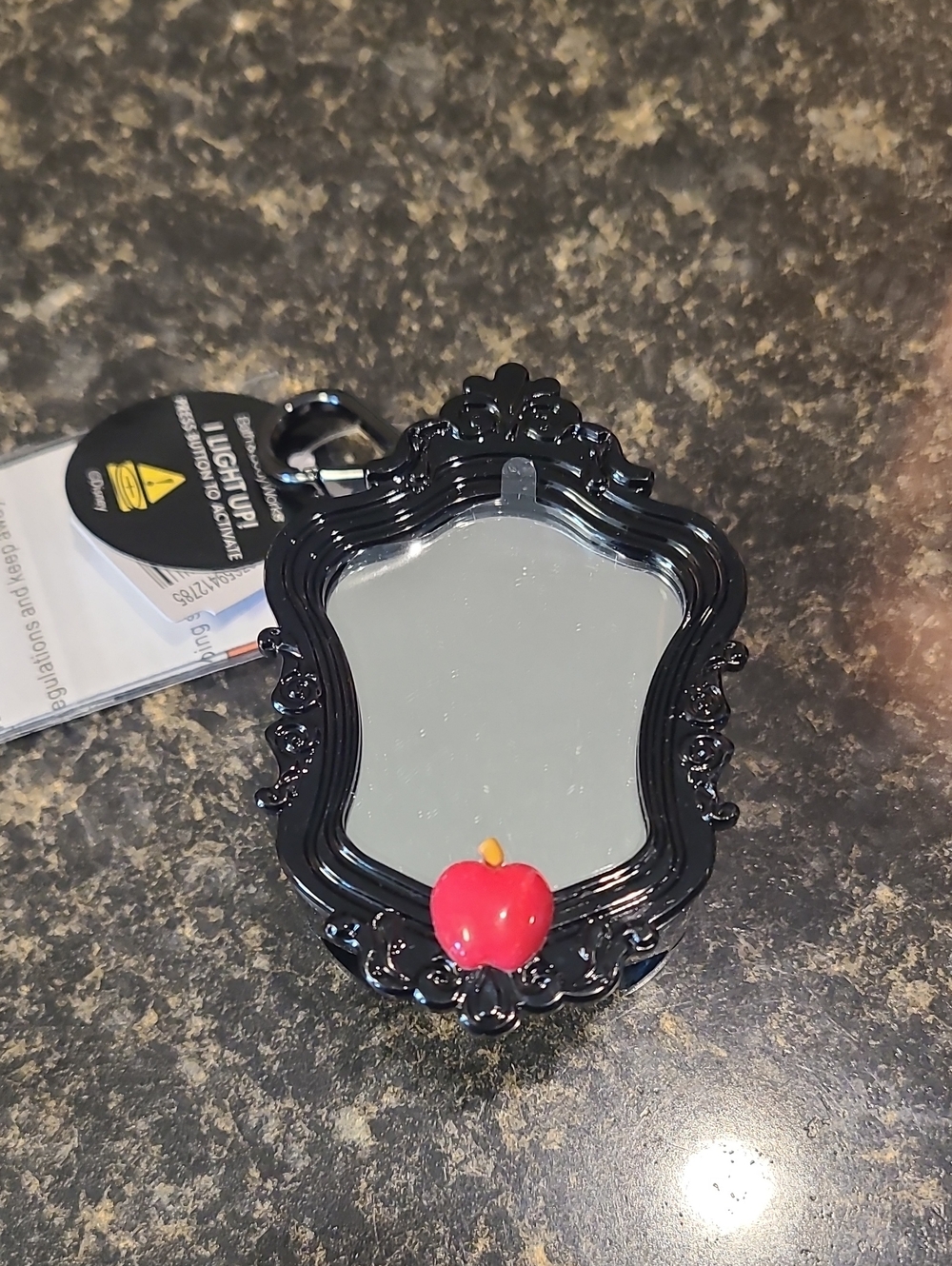 Bath And Body Works Villans Pocket Bac Holder - Mirror with Red Apple Accent